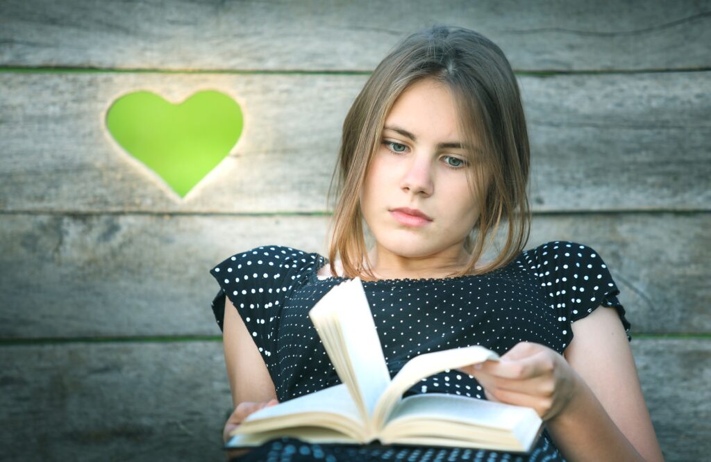 10-benefits-of-reading-books-for-a-student-2023